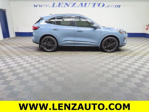 Used 2024 Ford Escape ST-Line Elite image 2