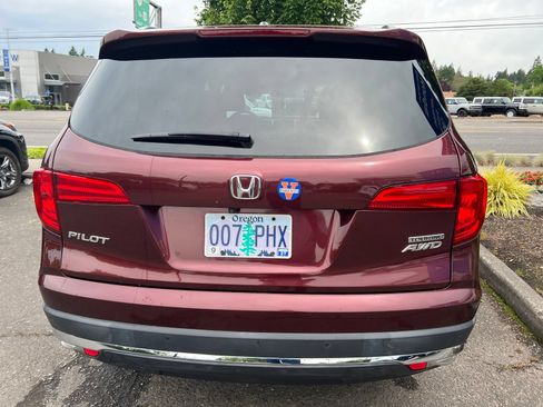 Used 2018 Honda Pilot Touring image 5