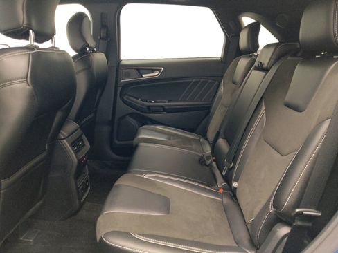 Used 2019 Ford Edge ST w/ Equipment Group 401A AWD/4WD image 18