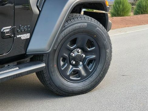 Used 2021 Jeep Wrangler Unlimited Sport image 8