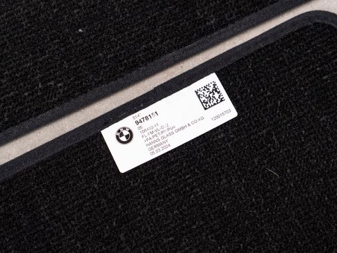 Used 2025 BMW M4 Coupe w/ Executive Package image 44