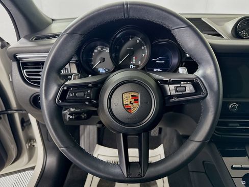 Certified 2024 Porsche Macan AWD/4WD image 15