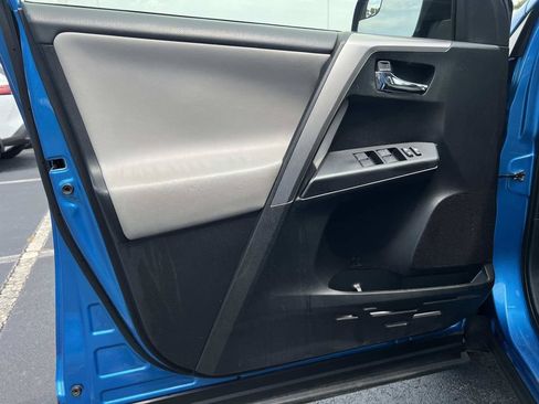 Used 2017 Toyota RAV4 XLE FWD image 16