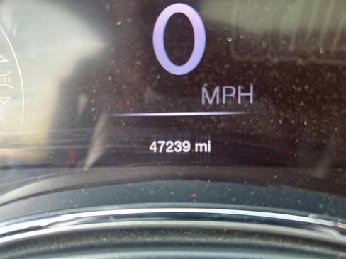 Used 2020 Jeep Grand Cherokee Overland AWD/4WD image 10