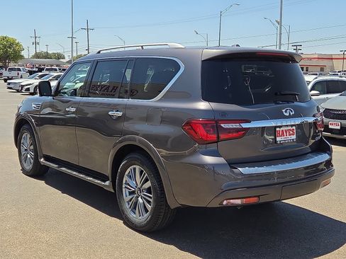 Used 2024 INFINITI QX80 Luxe RWD image 3