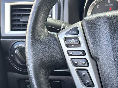 Used 2019 Nissan Titan SL w/ Midnight Edition image 28
