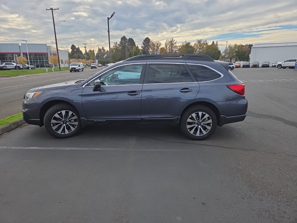 Used 2016 Subaru Outback 2.5i Limited AWD/4WD image 2