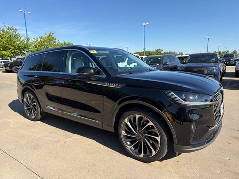 New 2026 Lincoln Aviator Reserve AWD/4WD image 3