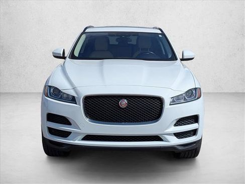 Used 2018 Jaguar F-PACE Premium AWD/4WD image 2