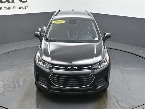 Used 2022 Chevrolet Trax LT w/ Midnight Edition image 58