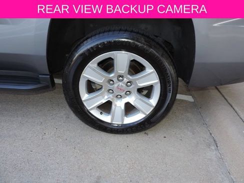 Used 2018 Chevrolet Tahoe LT w/ Luxury Package RWD image 11