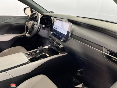 Used 2023 Lexus RX 350 Premium w/ Accessory Package AWD/4WD image 28