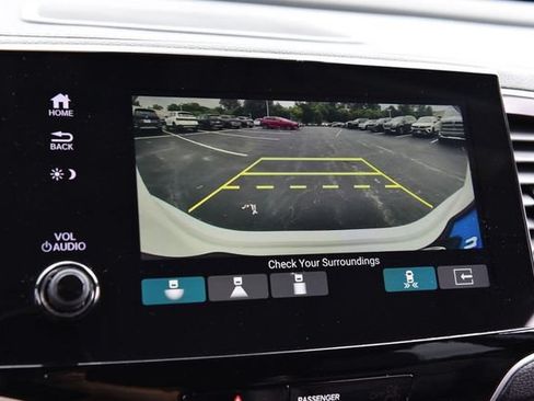 Used 2020 Honda Pilot Touring image 14
