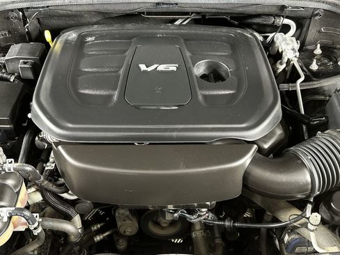 Used 2019 Dodge Durango SXT AWD/4WD image 28