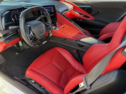 Used 2023 Chevrolet Corvette Z06 w/ Z07 Performance Package RWD image 17