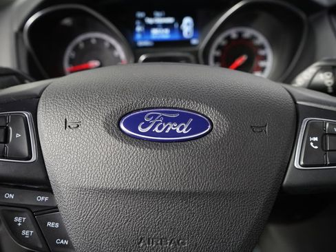 Used 2018 Ford Focus ST w/ Equipment Group 401A FWD image 37