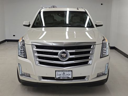 Used 2015 Cadillac Escalade Premium AWD/4WD image 2