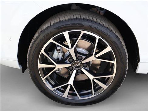New 2026 Audi Q3 quattro 2.0T AWD/4WD image 10