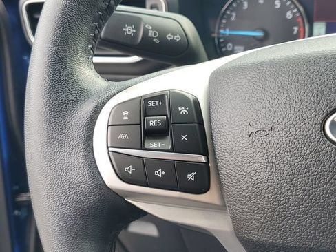 Certified 2023 Ford Explorer XLT w/ Equipment Group 202A AWD/4WD image 17