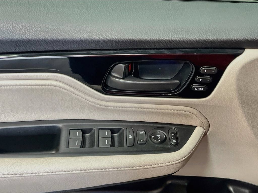 Used 2025 Honda Odyssey Touring image 18