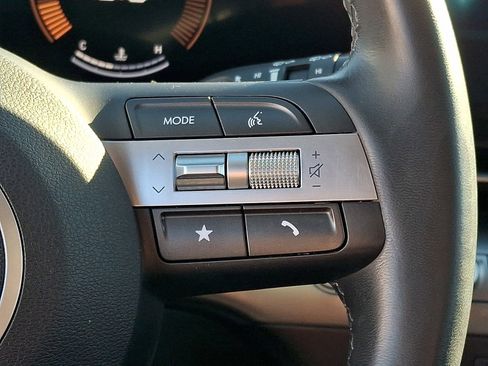 Used 2025 Hyundai Kona SEL image 21