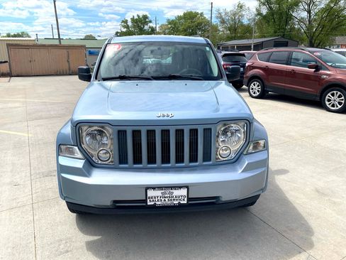 Used 2012 Jeep Liberty Sport w/ Driver Convenience Group image 3