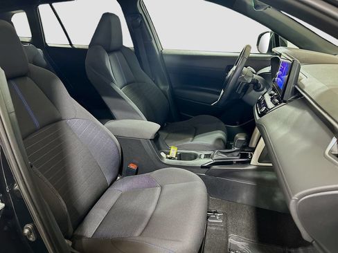 Used 2024 Toyota Corolla Cross AWD Hybrid w/ Moonroof Package image 25
