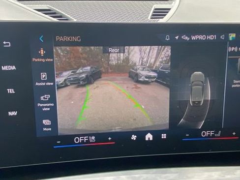 Used 2025 BMW X2 xDrive28i AWD/4WD image 26