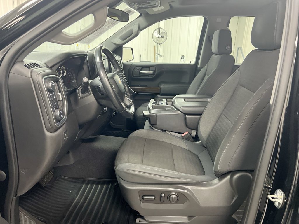 Used 2020 Chevrolet Silverado 1500 LT w/ All-Star Edition AWD/4WD image 19