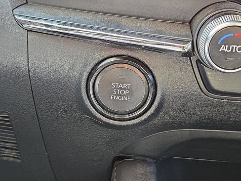Used 2024 MAZDA MAZDA3 s FWD image 30