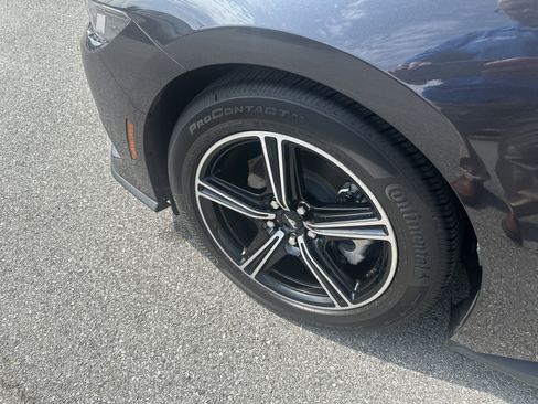 Used 2024 Ford Mustang Coupe image 11