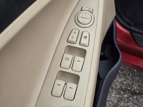 Used 2012 Hyundai Sonata GLS image 16