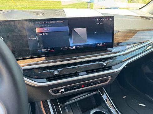 Certified 2025 BMW X7 xDrive40i AWD/4WD image 21