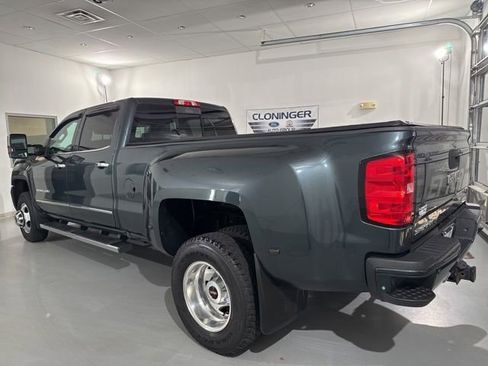 Used 2019 GMC Sierra 3500 Denali w/ Duramax Plus Package image 8