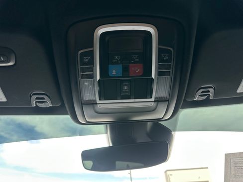 Used 2025 RAM 1500 Laramie image 25