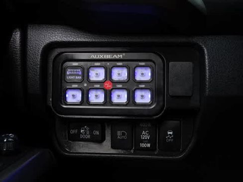 Used 2022 Toyota Tacoma TRD Off-Road w/ Technology Package RWD image 39