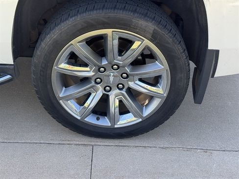 Used 2017 Chevrolet Tahoe Premier AWD/4WD image 6