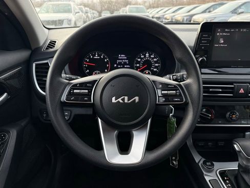 Certified 2023 Kia Seltos LX image 28