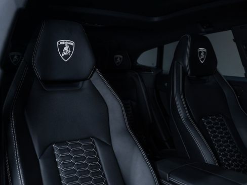 Used 2022 Lamborghini Urus AWD/4WD image 65