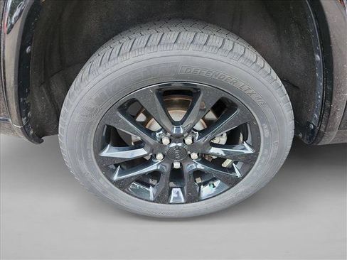 Used 2017 Jeep Grand Cherokee Altitude AWD/4WD image 15