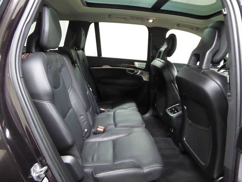 Used 2016 Volvo XC90 T6 Momentum w/ Momentum Plus Package image 31