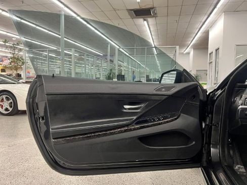 Used 2012 BMW 650i xDrive Convertible image 19