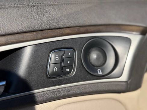 Used 2019 Lincoln MKZ Reserve FWD image 45