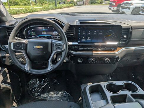 Used 2023 Chevrolet Silverado 1500 LT AWD/4WD image 16