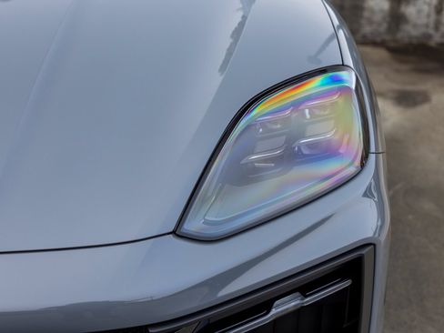 New 2026 Porsche Cayenne GTS image 16