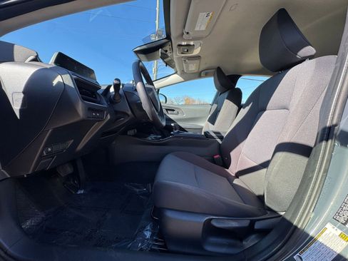 Used 2025 Toyota Prius LE image 22