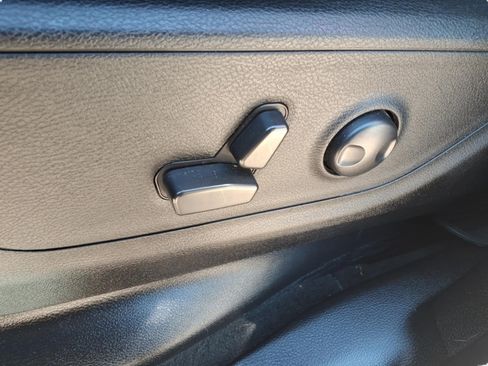 Used 2022 RAM 1500 Big Horn AWD/4WD image 17