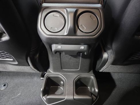 New 2026 Jeep Gladiator Sahara image 33