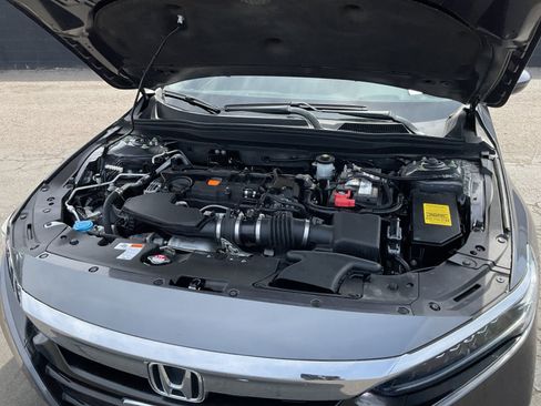 Used 2018 Honda Accord Touring image 22