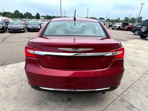 Used 2013 Chrysler 200 LX image 6